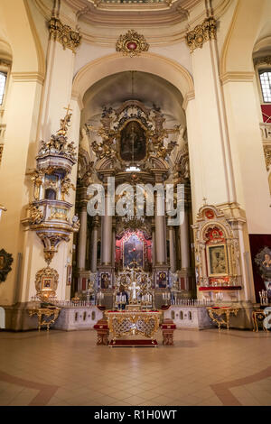 LVIV, Ucraina - 11 luglio 2018: all'interno di San Georges nella cattedrale di Leopoli Città Foto Stock