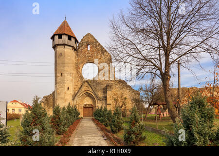 Carta monastero cistercense ex (Benedettini) architettura religiosa in Transilvania Foto Stock