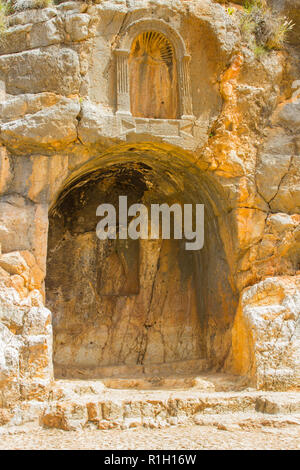 Antichi santuari per la panoramica in Banias giardini d'acqua in Israele nella parte inferiore del monte Hermon nel nord Golan Israele Foto Stock