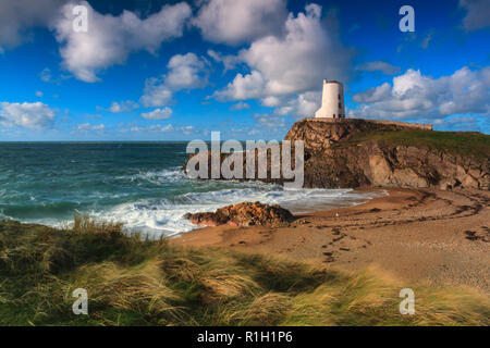 Twr Mawr faro, Ynys Llanddwyn, Anglesey, Galles Foto Stock