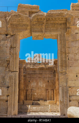 Tempio di Bacco rovine romane di Baalbek nella valle di beeka Libano medio oriente Foto Stock