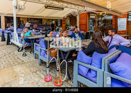 Ristoranti del Vecchio Souk Byblos Jbeil in Libano medio oriente Foto Stock