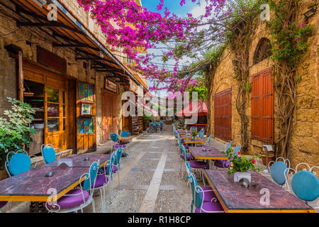 Ristoranti del Vecchio Souk Byblos Jbeil in Libano medio oriente Foto Stock