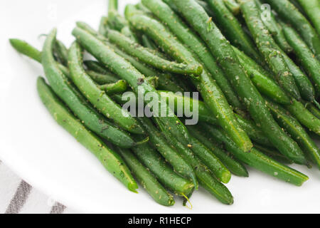 Fagioli verdi al dragoncello Foto Stock