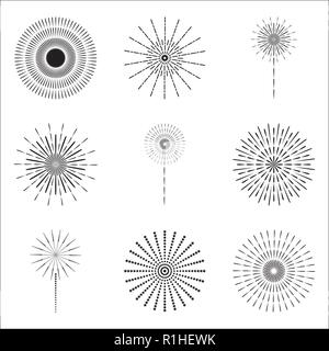 Silhouette nera di fuochi d'artificio illustrazione vettoriale Set di isolato festosi fuochi d'artificio di forme diverse su sfondo bianco Illustrazione Vettoriale