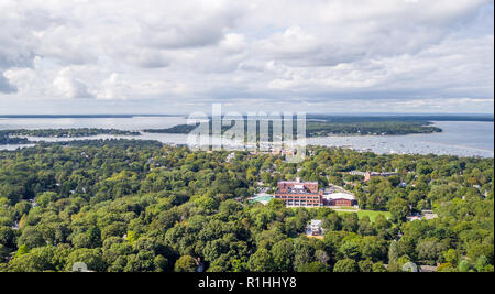 Immagine aerea del villaggio di Sag Harbor, North Haven e Shelter Island, NY Foto Stock