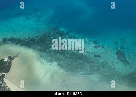 Volare su un isola accanto a Zanzibar Foto Stock