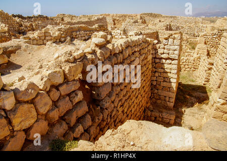 Vista di Sumhuram (la piccola città fortificata), un sud Arabian sito archeologico vicino a Taqah. La regione di Dhofar di Oman. Foto Stock