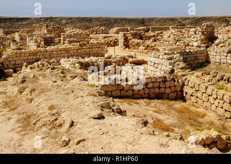 Vista di Sumhuram (la piccola città fortificata), un sud Arabian sito archeologico vicino a Taqah. La regione di Dhofar di Oman. Foto Stock