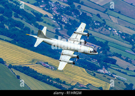 Marina militare tedesca, Lockheed P-3 Orion, una a quattro motori a turboelica anti-sommergibile e la sorveglianza marittima velivolo sviluppato per la marina degli Stati Uniti e in Foto Stock