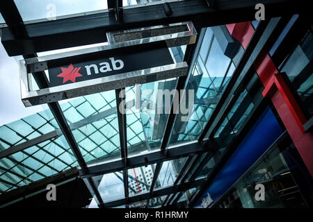 National Australia Bank logo che si vede in Brisbane. Foto Stock