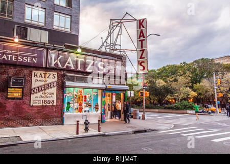 Katz's Deli, un delicatessen diner su il Lower East Side di Manhattan, New York City, N.Y, Stati Uniti d'America. U.S.A Foto Stock