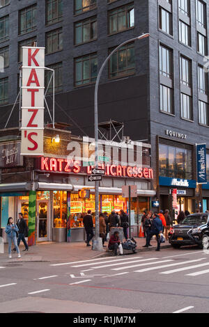 Katz's Deli, un delicatessen diner su il Lower East Side di Manhattan, New York City, N.Y, Stati Uniti d'America. U.S.A Foto Stock