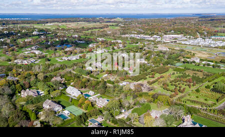 Vista aerea di Southampton e fiume Peconic Foto Stock