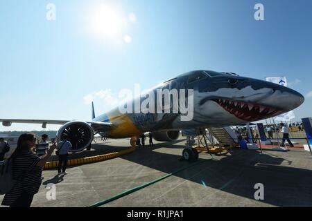 Zhuhai Zhuhai, Cina. Xiii Nov, 2018. Zhuhai CINA-la E190-E2 Jet commerciale può essere visto a Zhuhai Airshow 2018 di Zhuhai, Cina del sud della provincia di Guangdong. Credito: SIPA Asia/ZUMA filo/Alamy Live News Foto Stock