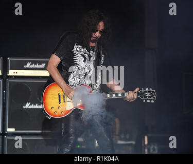 Miramar FL, Stati Uniti d'America. Xi Nov, 2018. Ace Frehley esegue durante il Rock Fest 80s al Miramar Parco Regionale anfiteatro su Novembre 11, 2018 a Miramar, Florida. Credito: Mpi04/media/punzone Alamy Live News Foto Stock