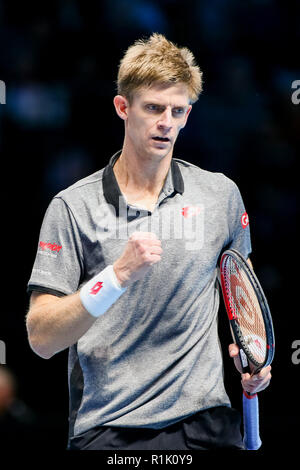 O2 Arena, London, England, Regno Unito, 13 novembre 2018. L'O2 Arena di Londra, Inghilterra,13 novembre 2018. Kevin Anderson del Sud Africa durante gli uomini singoli match di 2018 Nitto ATP Finals contro Kei Nishikori di Japan Credit: AFLO/Alamy Live News Foto Stock