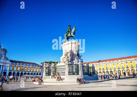 Statua di Giuseppe 1, place du Commerce, Pembaline, Lisbona, Portogallo Foto Stock