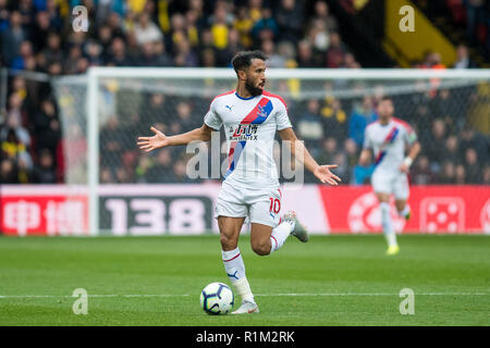 WATFORD, Inghilterra - 26 agosto: Andros Townsend (10) di Cristallo Palace durante il match di Premier League tra Watford FC e Crystal Palace a Vicarage Road il 26 agosto 2018 a Watford, Regno Unito. (MB Media ) Foto Stock