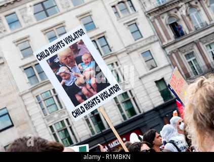 100 000 persone hanno dimostrato contro la visita di Donal Trump AL REGNO UNITO, Londra 13 Luglio 2018 Foto Stock