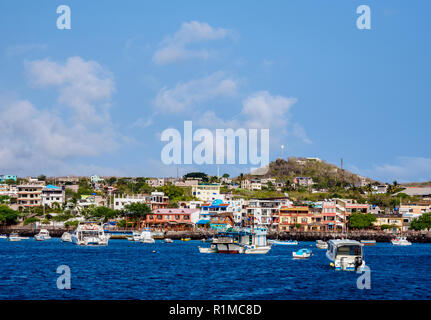 Barche in Puerto Baquerizo Moreno, San Cristobal o isola Chatham, Galapagos, Ecuador Foto Stock