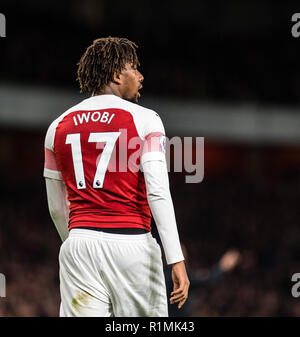 Londra, Inghilterra - novembre 11: Alex Iwobi dell'Arsenal FC guarda su durante il match di Premier League tra l'Arsenal FC e Wolverhampton Wanderers all'Emirates Stadium il 11 novembre 2018 a Londra, Regno Unito. (MB Media) Foto Stock
