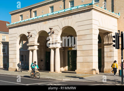 Il recentemente ristrutturato University Arms Hotel, Cambridge, Inghilterra Foto Stock