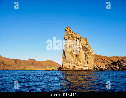 Pinnacolo di roccia su Bartolome Island, Galapagos, Ecuador Foto Stock