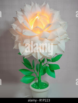 Grandi fiori artificiali, arredamento di casa Foto Stock