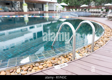 Piscina. Hotel di lusso in Pattaya, Thailandia. Estate spiaggia vacanza. Foto Stock