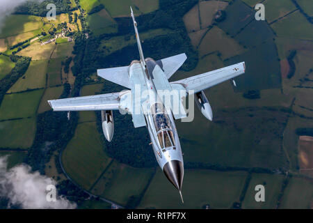 German Air Force, Panavia Tornado in volo fotografato a Royal International Air Tattoo (RIAT) Foto Stock