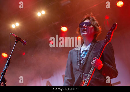 Manic Street predicatori (bass player Nicky filo) - Live da Times Square a Newcastle upon Tyne - Agosto 2017 Foto Stock