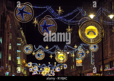 Londra, Regno Unito. Il 14 novembre 2018. Northbank Natale luci accese in The Strand, Londra Credito: Paul Brown/Alamy Live News Foto Stock