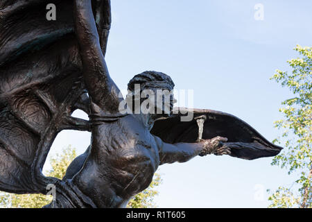 KUNGUR, URAL / RUSSIA - luglio 4, 2009: Monumento a Nikita volantini in Kungur. Foto Stock