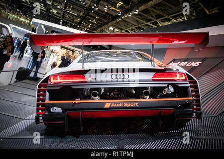 Parigi - Ott 3, 2018: nuova Audi R8 LMS GT3 Gara auto sportiva ha inaugurato presso il Motor Show di Parigi. Foto Stock