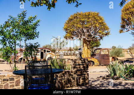 La Namibia roadhouse fishriver quivertree auto africa Foto Stock