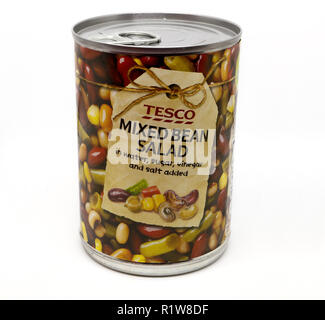 Lattina di insalata di fagioli misti Tesco's, piatti in lattina Foto Stock