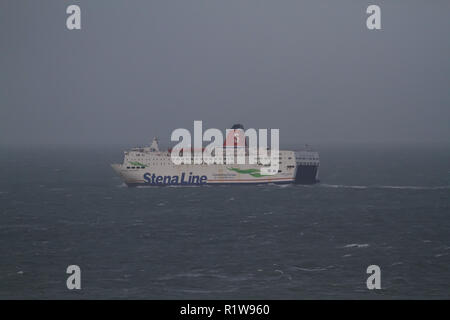 MS STENA EUROPA StenaLine lasciando traghetto Fishguard, Galles sul suo modo di Rosslare in Irlanda Foto Stock