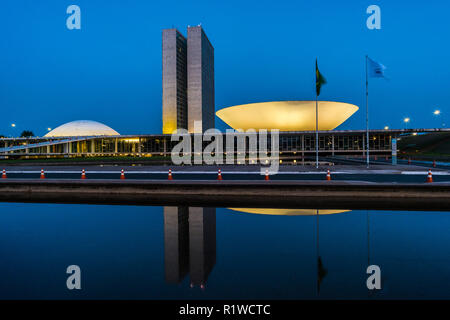 Congresso nazionale Congresso Nacional, architetto Oscar Niemeyer, Brasilia, del Distretto Federale, Brasile Foto Stock