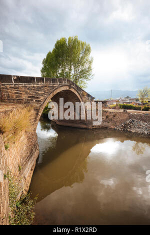 Yujin Qiao Bridge, Shaxi, nella provincia dello Yunnan in Cina Foto Stock