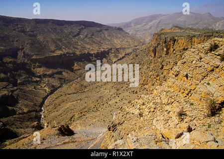 Vista in elevazione del Jebel Akhar. Il Jebel Akhar (Al Jabal Al Akhdar) è parte dell'Al montagne Hajar gamma in Ad Dakhiliyah Governatorato di Oman. Foto Stock