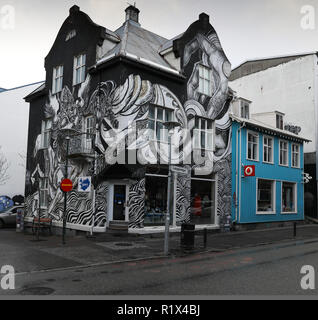 Parete progetto di poesia, 23 Laugavegur Street, Reykjavik Foto Stock