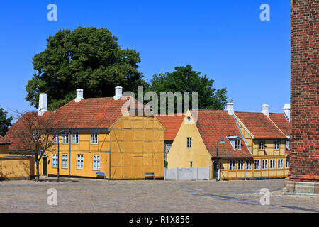 Tradizionali case danese (aka Blodgildet o festa del sangue) a Roskilde, Danimarca Foto Stock