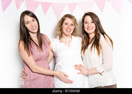 Alcuni amici migliori sul bambino, doccia festa per celebrare Foto Stock