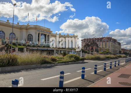 Deauville, Francia. Casinò Barrière de Deauville. Foto V.D. Foto Stock