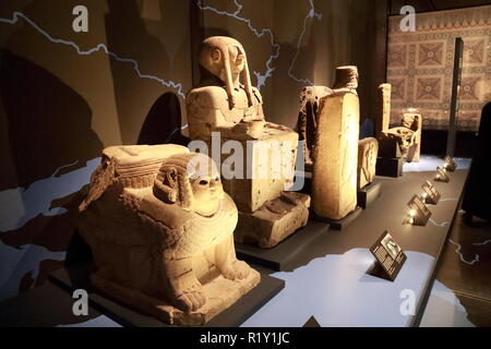 Assira sculture in pietra presso il British Museum di Londra, Regno Unito Foto Stock