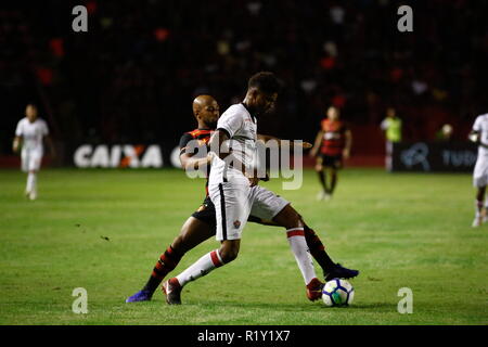 Recife, Brasile. Xiv Nov, 2018. PE - Recife - 14/11/2018 - Brasileiro UN 2018, Sport Recife x Vitoria - BA - jogo entre Sport X Vitoria, pela 34 rodada do campeonato brasileiro de futebol, partida realizada na Ilha do Retiro, nesta quarta feira (14) Foto: Paulo Paiva/AGIF Credito: AGIF/Alamy Live News Foto Stock