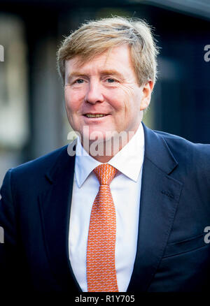 Ahoy Rotterdam, Paesi Bassi. Xv Nov, 2018. Re Willem-Alexander dei Paesi Bassi visiti la trentesima Conferenza olandese della difesa e della sicurezza nel settore Ahoy Rotterdam, Paesi Bassi, 15 novembre 2018. Credito: Patrick van Katwijk/ |/dpa/Alamy Live News Foto Stock