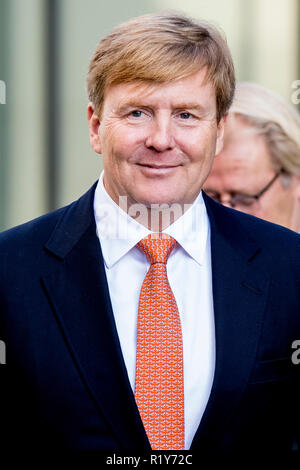 Ahoy Rotterdam, Paesi Bassi. Xv Nov, 2018. Re Willem-Alexander dei Paesi Bassi visiti la trentesima Conferenza olandese della difesa e della sicurezza nel settore Ahoy Rotterdam, Paesi Bassi, 15 novembre 2018. Credito: Patrick van Katwijk/ |/dpa/Alamy Live News Foto Stock