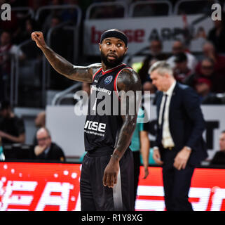 Bamberg, Germania. 14 Novembre 2018 - Pallacanestro, Basket Champions League - Brose Bamberg vs. Hapoel Gerusalemme Deutschland, Bamberg, Brose Arena - 14.11.2018 - Pallacanestro, Basket Champions League - Brose Bamberg vs. Hapoel Gerusalemme - Bild: Tyrese Riso (Brose Bamberg, #4) Credito: Ryan Evans/Alamy Live News Foto Stock